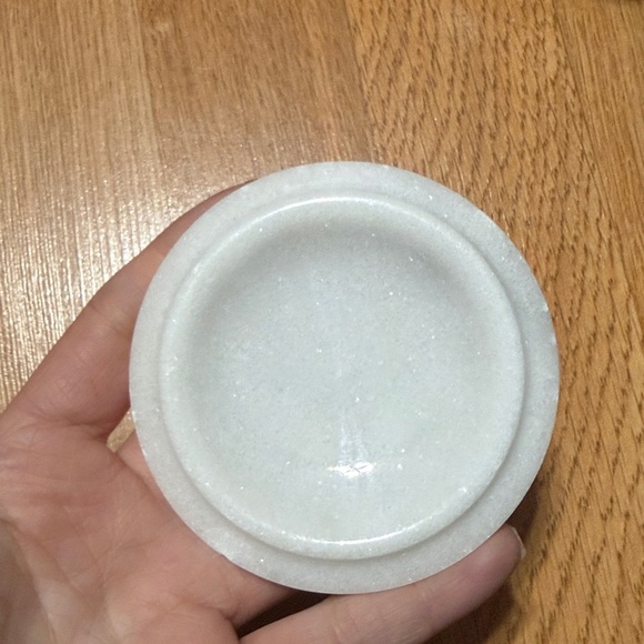 Marble Container - Picture 7 of 12